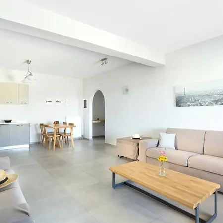 Aithra -agios Petros Andros * Γαύριο